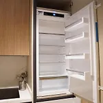 Modern Studio With Balcony - Prime Location