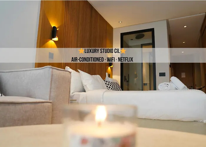 Modern Studio With Balcony - Prime Location