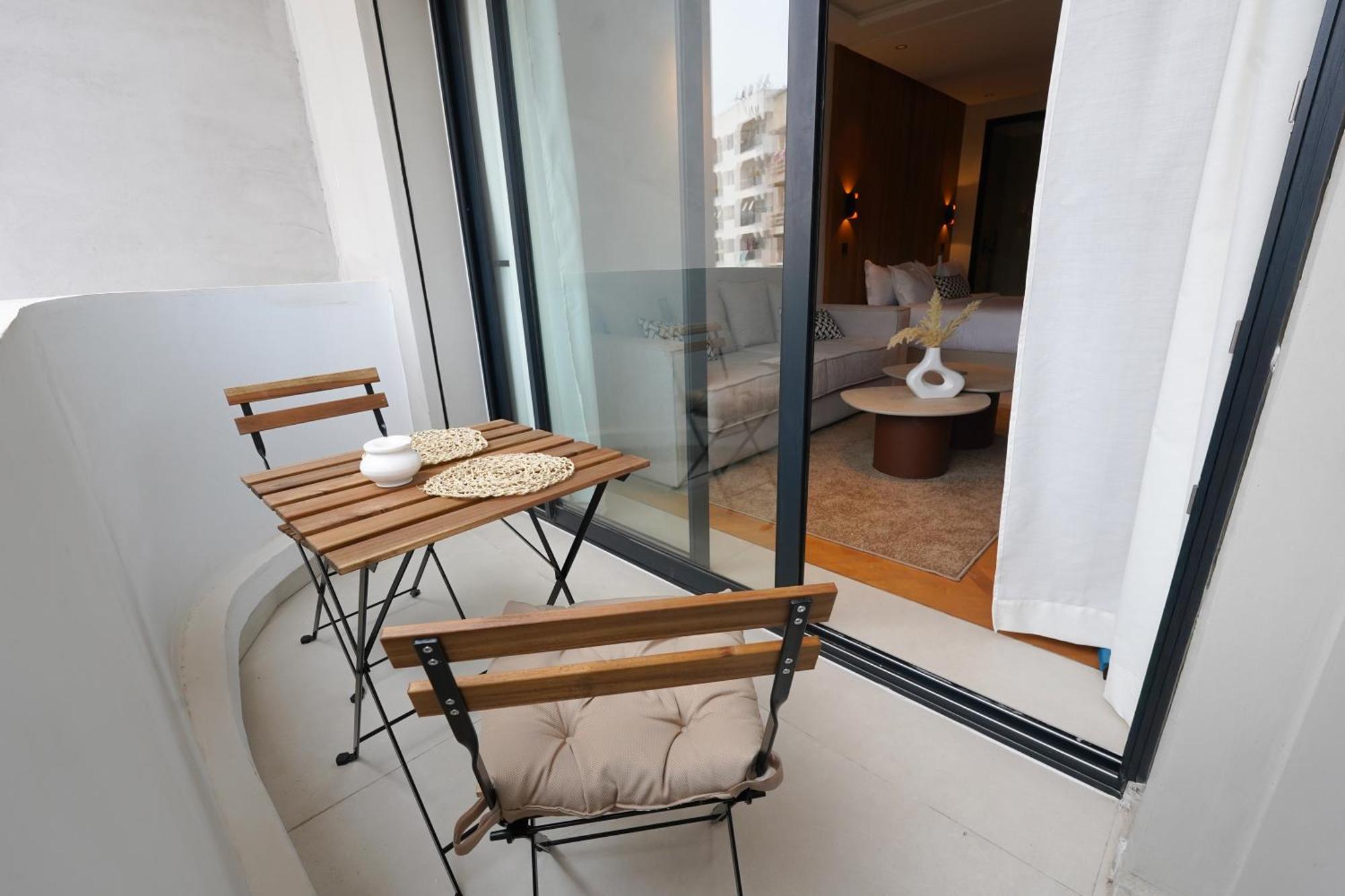 Modern With Balcony - Prime Location * Casablanca