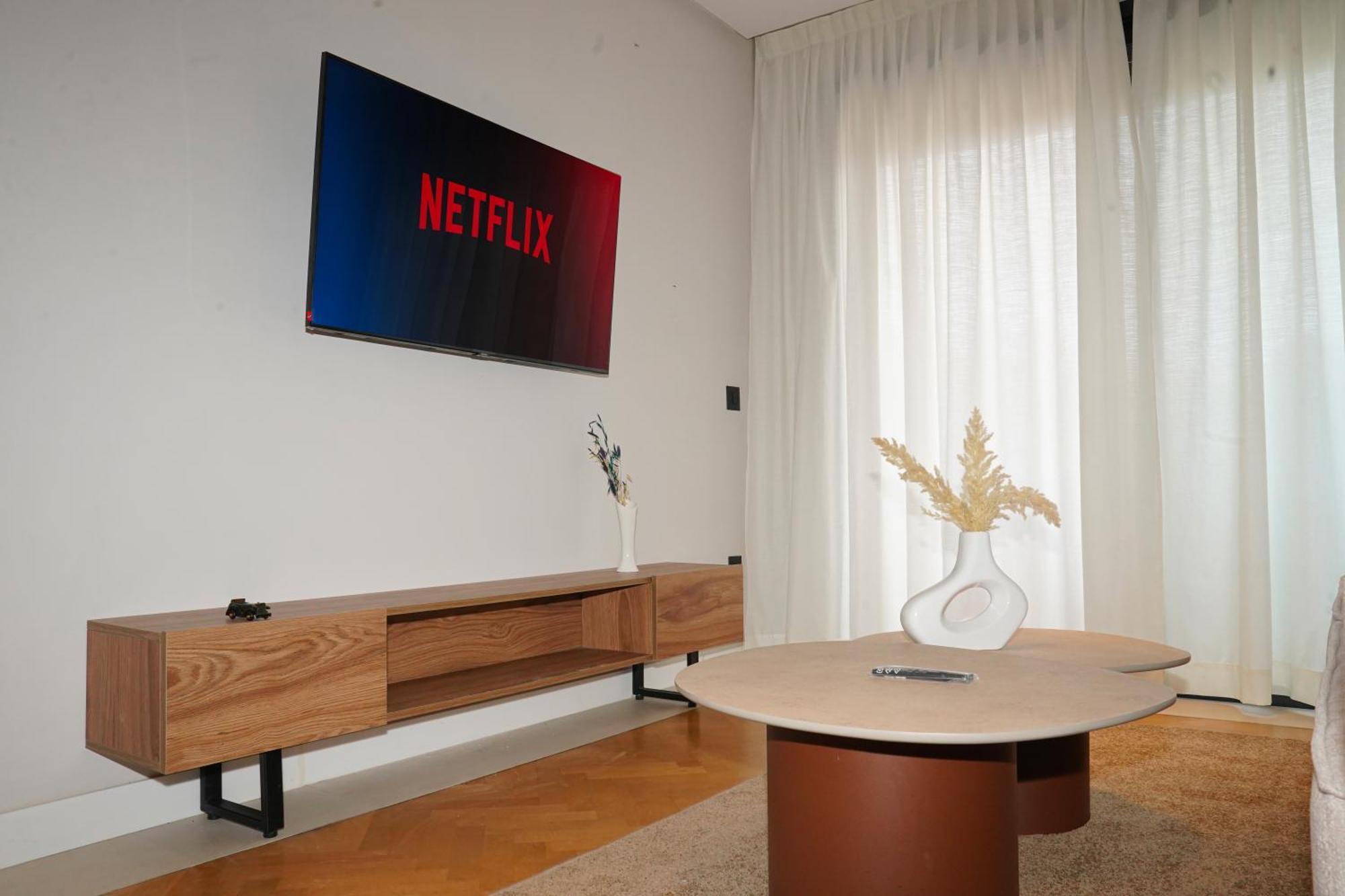 Apartment Modern With Balcony - Prime Location Casablanca